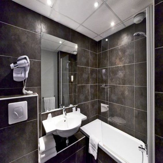 Hotel Kyriad La Rochelle Centre Ville Exterior photo